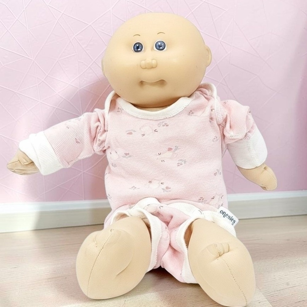 VTG 1982 Cabbage Patch Kids Doll Coleco Blue Eyes Bald Pink Outfit Xavier Robert